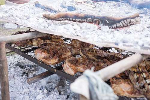asado Asado tipico argentino en el campo