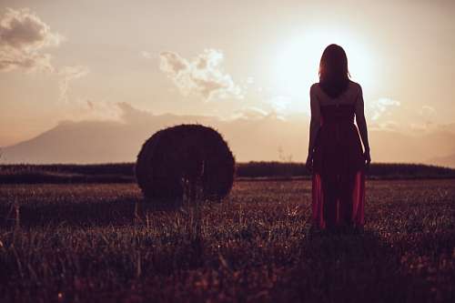 Mujer en el campo