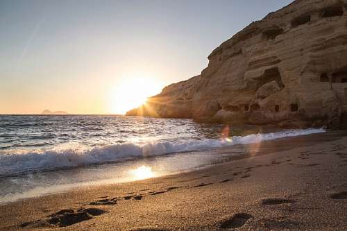 puesta de sol en la playa Atardecer en el mar