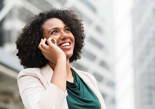 telefono celular Mujer hablando por celular