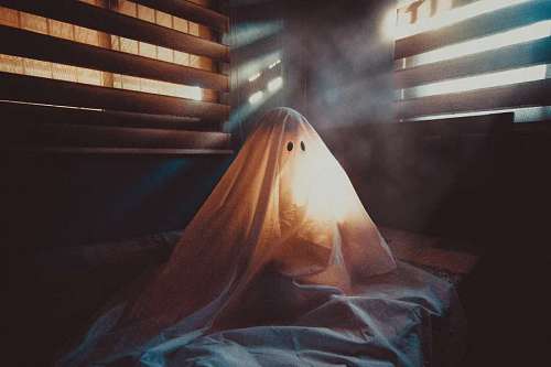 blanco y negro Fantasma solitario