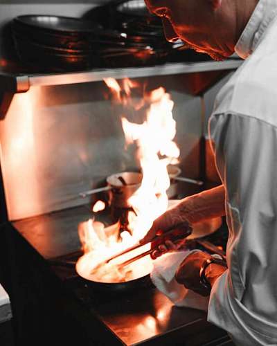 uniforme Cocinero trabajado en un restaurante 
