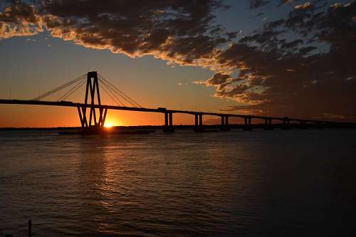 Puente sobre el Rio Parana en Argentina at Atardecer