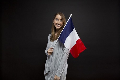 muchacho  Mujer con bandera francesa 