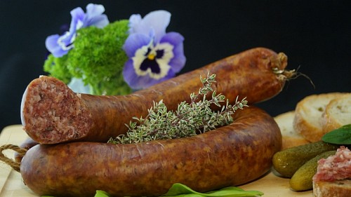 susto Embutido de salchicha con pepinillos 