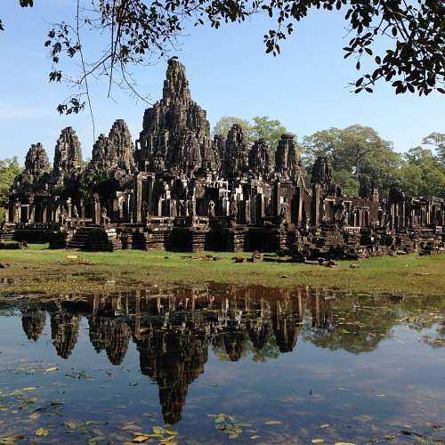 mayen Angkor Wat