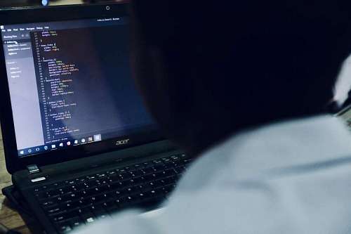 pc primer plano de un programador