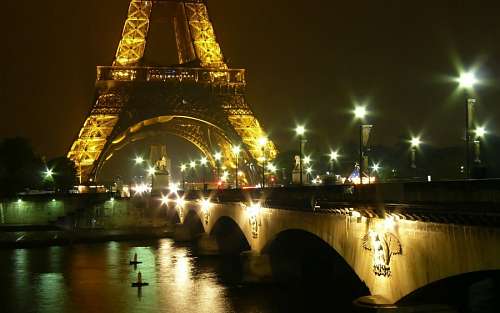 Torre Eiffel ciudad de noche