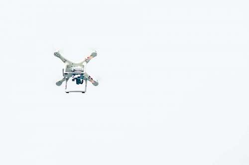 drone Dron