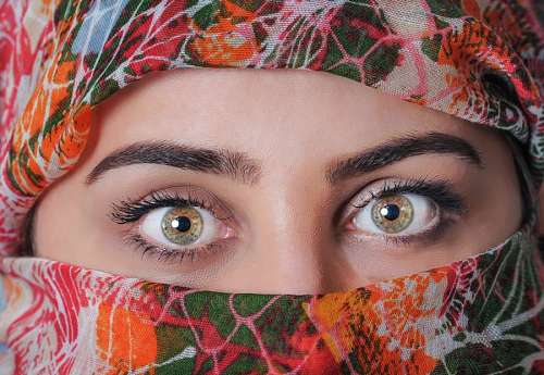 besos Mirada de mujer, ojos avellana