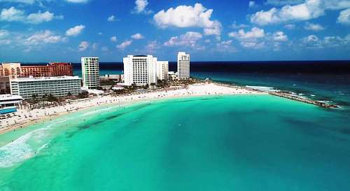 mexico vista aérea de la franja costera con el mar de fondo Cancún, México, Caribe