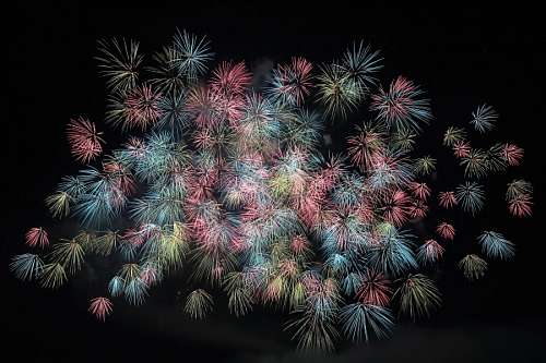 explosion fuegos artificiales comienzo de año nuevo