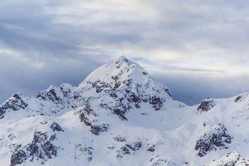 montanas nevadas Pico Nevado