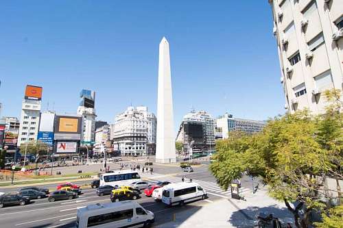 Obelisco y Avenida 9 de Julio en Buenos Aires, Argentina