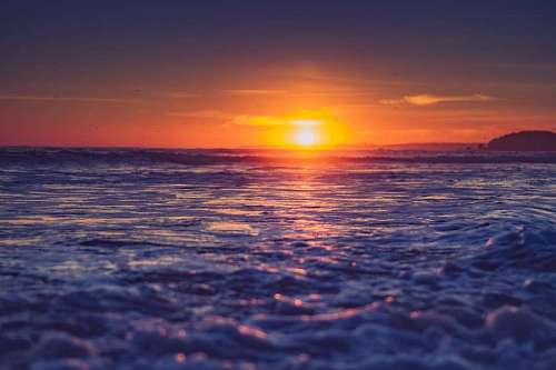 Puesta de sol en el mar 