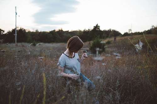 Mujer en el campo
