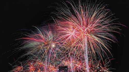 fuegos artificiales Fuegos Artificiales en la noche