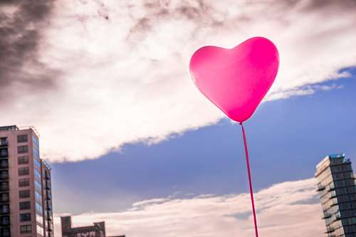 canal Globo romántico en las nubes
