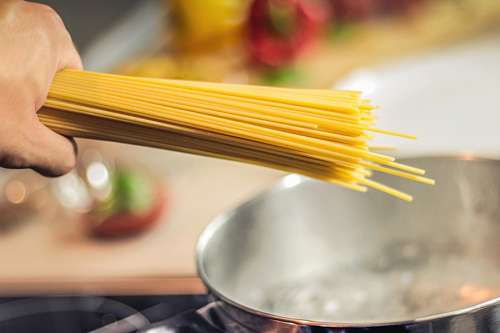 hirviendo Fideos Espagueti