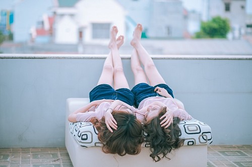 Pareja de mujeres lesbianas 