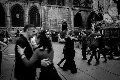corea Grupo de parejas bailando tango