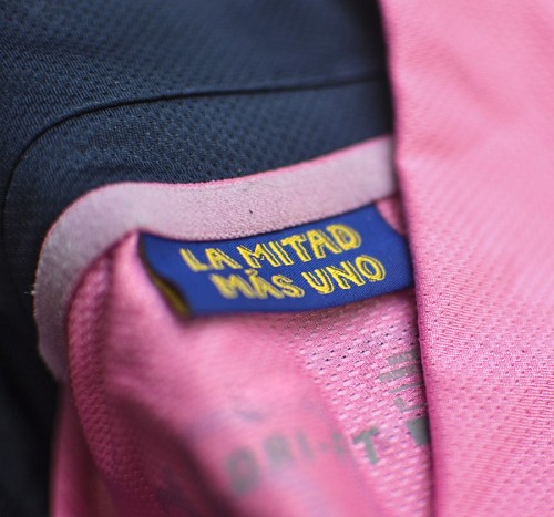 camiseta Boca Juniors Escudo La Mitad Mas Uno