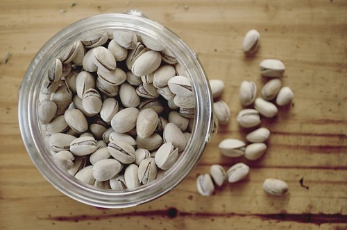 frascos frascos con pistachos