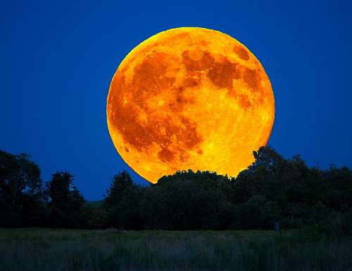 gigante Luna Llena