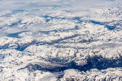 montanas nevadas Vista aerea de montañas nevadas