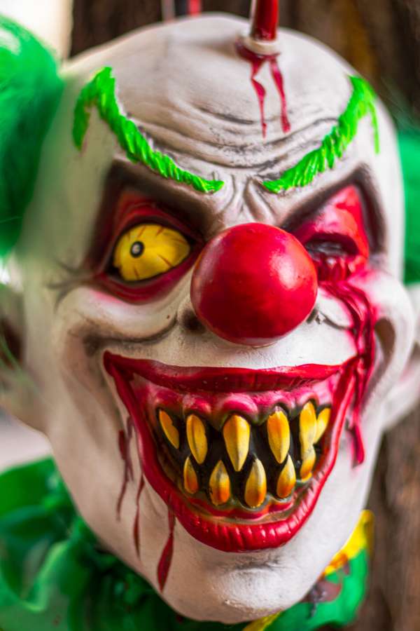 
de miedo, payaso, halloween, horror, mal, personaje, circo, miedo, horripilante, disfraz, fiesta, hombre, maquillaje, ilustración, carnaval, monstruo, fiesta, fondo, vector, asesino, arte, bromista, rojo, escalofriante, susto, asesino, susto, icono, persona, máscara, noche, negro, celebracion, loco, psicópata, terror, aterrador, cara, gracioso, bufón, dibujos animados, espantoso, actuación, logo, nariz, aislado, oscuro, diseño, pánico, divertido