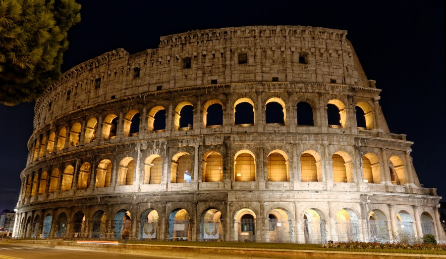 Roma,Italia,Italy,Rome,colosseo,coliseum,Coliseo,anfiteatro,Flavio,ruins,ruinas,night shot,nocturno,nocturna,Noche,Long Exposure,Larga Exposicin,ex