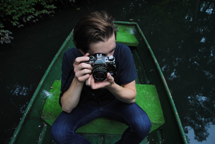 fotografo, dia, exterior, rio, bote, primer plano, vista de arriba, hombre, gente, joven, 