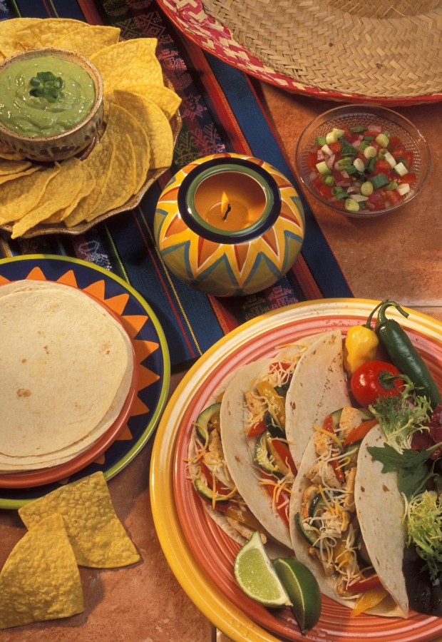 Alimento, Bocadillo, Calorias, Carne De Res, Carne, Vacuno, Picada, Cena, Cocina, comidas, Tortilla, Maiz, Envolviendo, Fresco, Gourmet, Grasa, Guarnicion, Horizontal, Latinoamericano, Mexicano, Pan De Pita, Picante, Plato, Sabor, Sabroso, Salsa, Suave, Tacos, Taco, Mexico, Mexicana, 