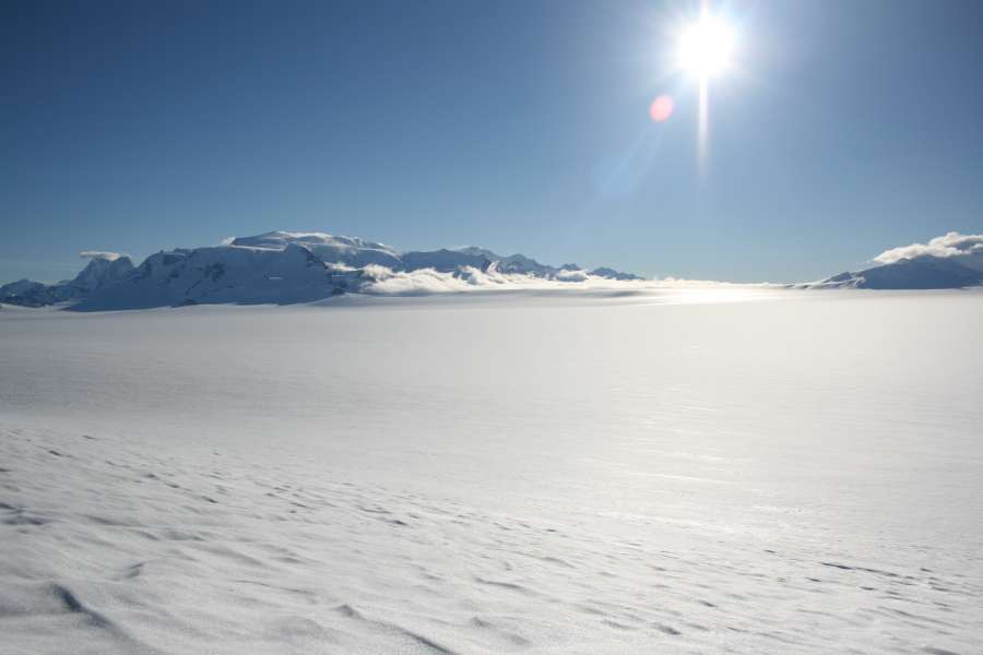 El Chalten, Chalten, Santa Cruz, Argentina, Patagonia, paisaje, dia, turismo, nieve, andes, montaña, formacion rocosa, pico, frio, nevado, 