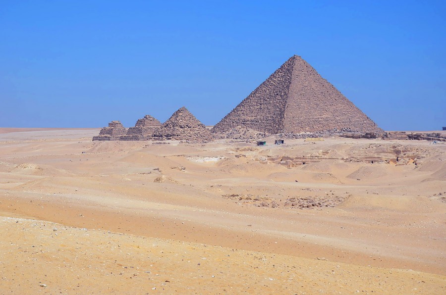 piramide, piramides, egipto, dia, arqueologia, arquitectura, antiguedad, civilizacion, ruina, ruinas, paisaje, maravilla, maravillas del mundo, Africa, Desierto, Camello, 