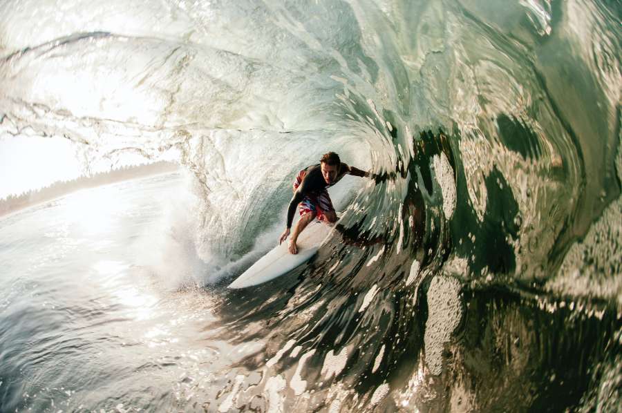 persona que practica surf, navegar, océano, extremo, mar, al aire libre, surf, agua, aventura, limpiar, oleaje, hombre, estilo de vida, deporte, masculino, activo, uno, claro, energía, tabla de surf, ola, alinear, choque, poder, bucear, soleado, rotura, rodante, transparente, espuma, truco, buceo de pato, movimiento, tropical, submarino, pasando, remolino, barril, textura, superficie, pasar, superficial, fondo del mar, fondo del mar, coral, arrecife, costa, movimiento , ejercicio, cielo, chapoteo, fuga, cabello, soltar, Deportes acuáticos, solo, nube, joven, sesión, captura, paseo, amanecer, emocionante, concentración, gente, lugar, deslizamiento, apuntalar, mojado, deportivo, mano, Maldivas, pose , día, recreación, clima, azul, tubo, descanso en la orilla, líquido, playa, divertido, sol, viajar, costa norte, Hawai, olas, épico, rociar, paisaje, guay, puro, Deportes, barril, Pacífico, verano, escénico, naturaleza
