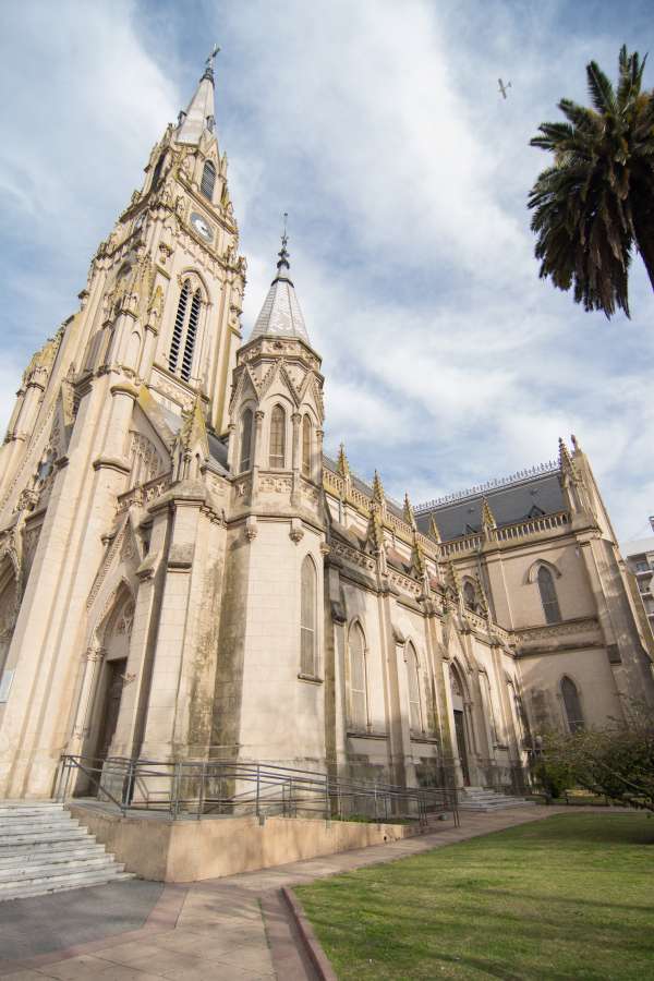 catedral, Argentina, arquitectura, arte, Iglesia, cultura, interior, religioso, religión, turismo, edificio, punto de referencia, viajar, lugar, piedra, antiguo, antiguo, decoración, histórico, dentro, capital, sur, fachada, edificio, Buenos, color, Aires, histórico, cristiano, America, hermosa, construido, símbolo, Europa, construcción, color, historia, federal, ciudad, capilla, cristianismo, Autónoma, Buenos Aires, rendir culto, arco, tradicional, cúpula, estructura, iluminado, arquitectónico
