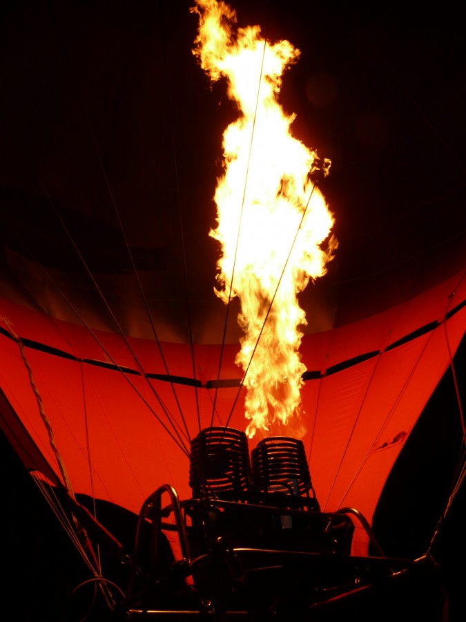 quemador, quemador de gas, llama, calor, fuego, globo, globo de aire caliente, aire caliente, luz, noche, colorido, color, resplandor, naranja, globo aerostatico, 