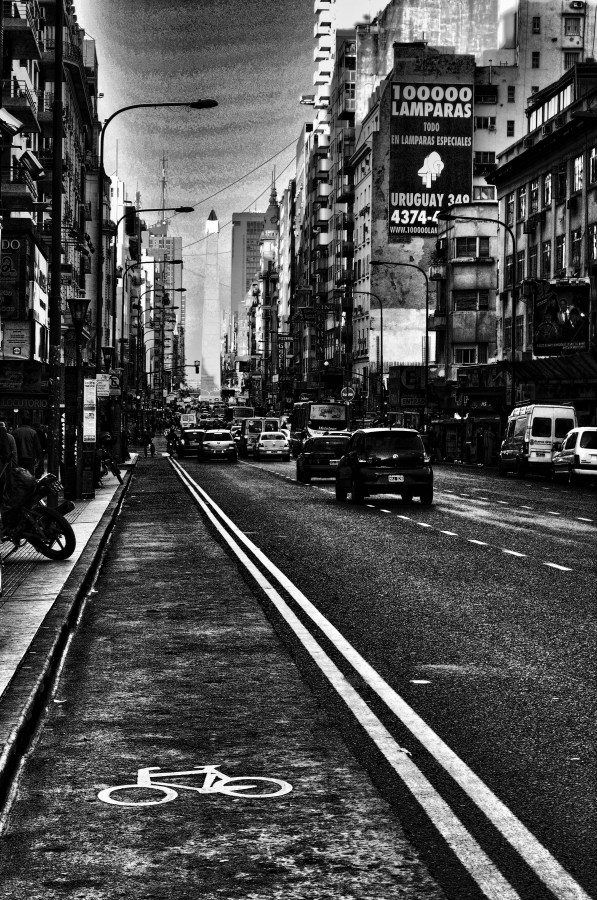 Buenos Aires, Urbano, Avenida Corrientes, Buenos Aires, Argentina, Microcentro, Blanco y Negro B&W, Calle, Trafico