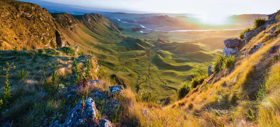 paisaje, naturaleza, puesta de sol, montaña, sol, fondo, al aire libre, ver, cielo, valle, viajar, lago, amanecer, verano, escénico, mañana, bosque, montañas, paisaje, parque, hermoso, azul, nube, noche, natural, alpino, luz de sol, ligero, temporada, río, turismo, amanecer, primavera, nieve, verde, color, panorama, colina, desierto, Nubes, horizonte, otoño, amarillo, al aire libre, excursionismo, naranja, césped, Europa
