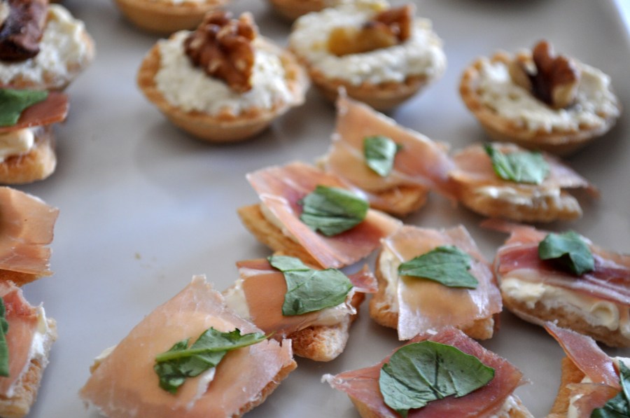Canapé, Aperitivo, Salmón, Alimento, Salmó Ahumado, Plato, Tentempié, recepcion, fiesta, Entrada, Jamon Crudo, Rucula, nueces