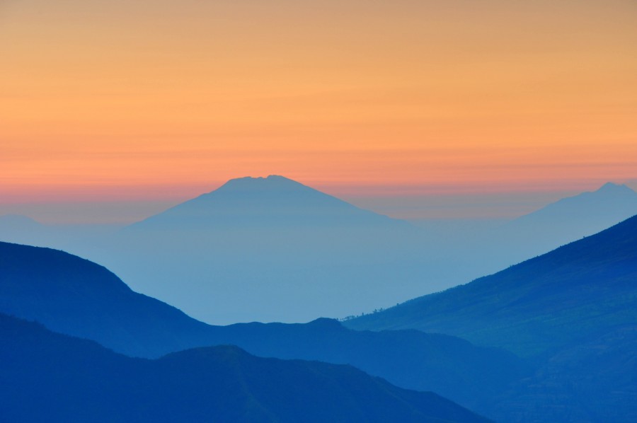 paisaje, atardecer, fondo, background, color, colores, montaña, montañas, naranja, dia, silueta, soft, difuso, 
