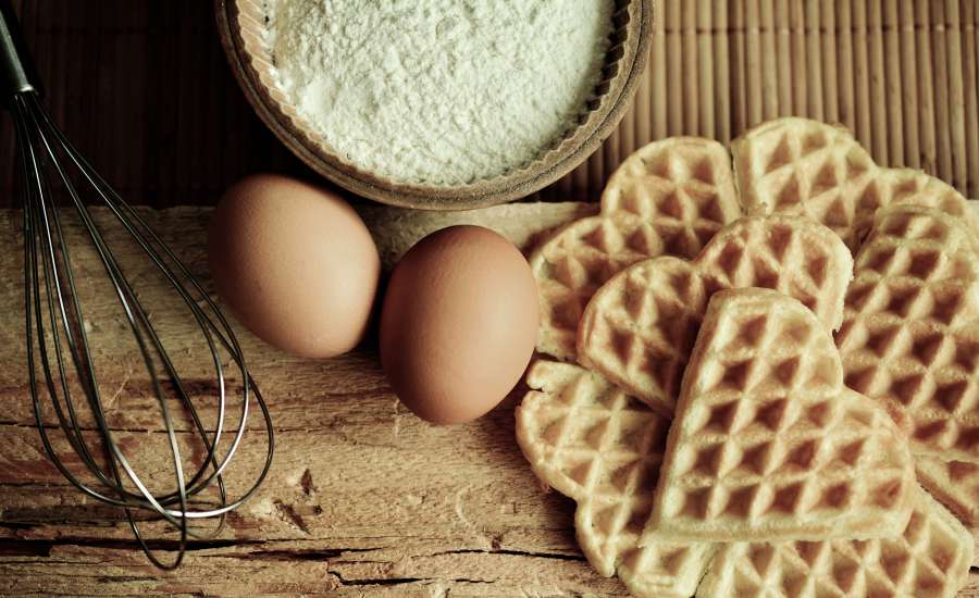 comida, dulce, postre, corazón, desayuno, bocadillo, delicioso, sabroso, forma, gofre, oblea, Fresco, pasteles, panadería, dorado, fondo, blanco, gastrónomo, amor, comida, hecho en casa, enamorado, gofres, horneado, belga, amarillo, bélgica, comida, crujiente, de madera, espacio de copia, fresa, galleta, mañana, mesa, parte superior, plato, portarretrato, saludable, veraniego, vista, zucker