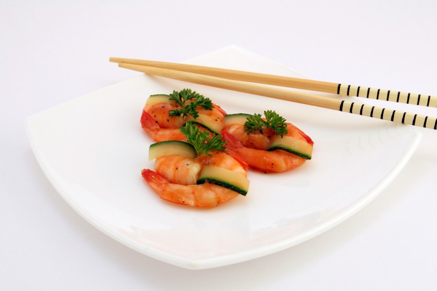 roll, philadelphia, salmon, sea, food, nori, popular, meal, delicacy, yummy, soy, ginger, avocado, grass, kelp, sushi, traditional, asia, dinner, tasty, seaweed, wasabi, sashimi, rice, wooden, maki, chopstick, board, japanese, american, seafood, srimp, 
