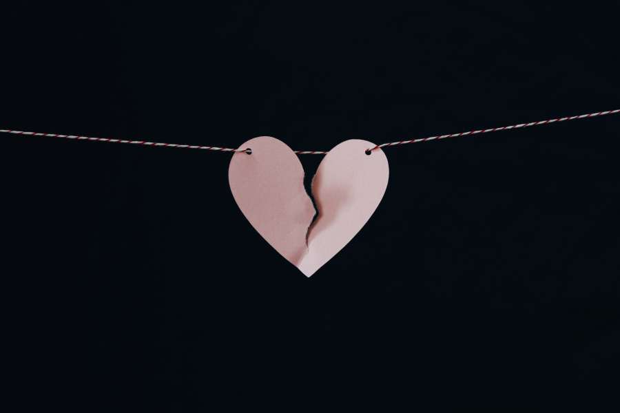desesperado, triste, lágrimas, llorar, depresión, luto, desesperación, sin esperanza, pérdida, la cabeza, manos, mantener, desprotegido, solo, separación, corazón roto