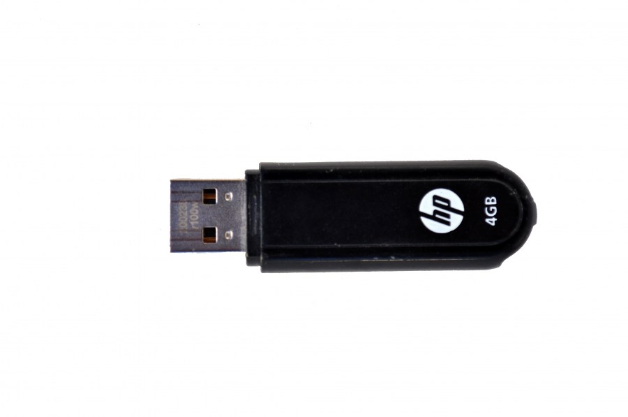 Fondo Blanco,Foto De Estudio,Cut Out,Un Objeto, Pendrive, USB, Dispositivo, Tecnologia, Alacenamiento Externo,