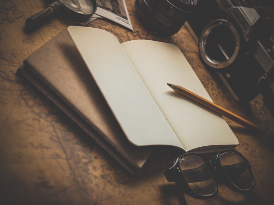 viaje, vacaciones, viajar, concepto, nadie, composicion, fotografia, guia de viaje, libreta, camara fotografica, mapa, nadie, blanco, lapiz, anotador, 