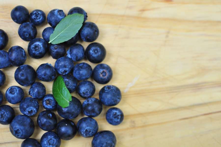 arándano, madera, saludable, fresco, frutas, orgánico, enfoque selectivo, alimentos, comidas, menta