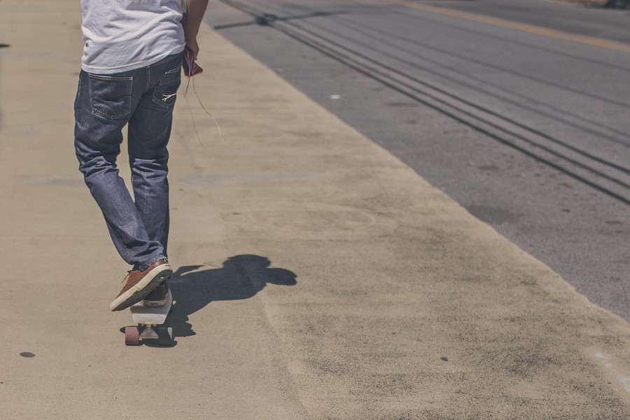 una persona, gente, joven, hombre, skate, jeans, urbano, skater, Skateboarding, cool, calle, deportes, 