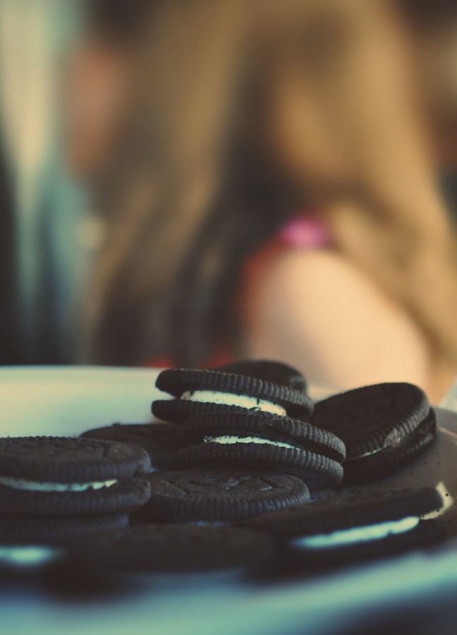 Galletitas, Galletas, Chocolate, Dulce, comidas, Oreo, Niña